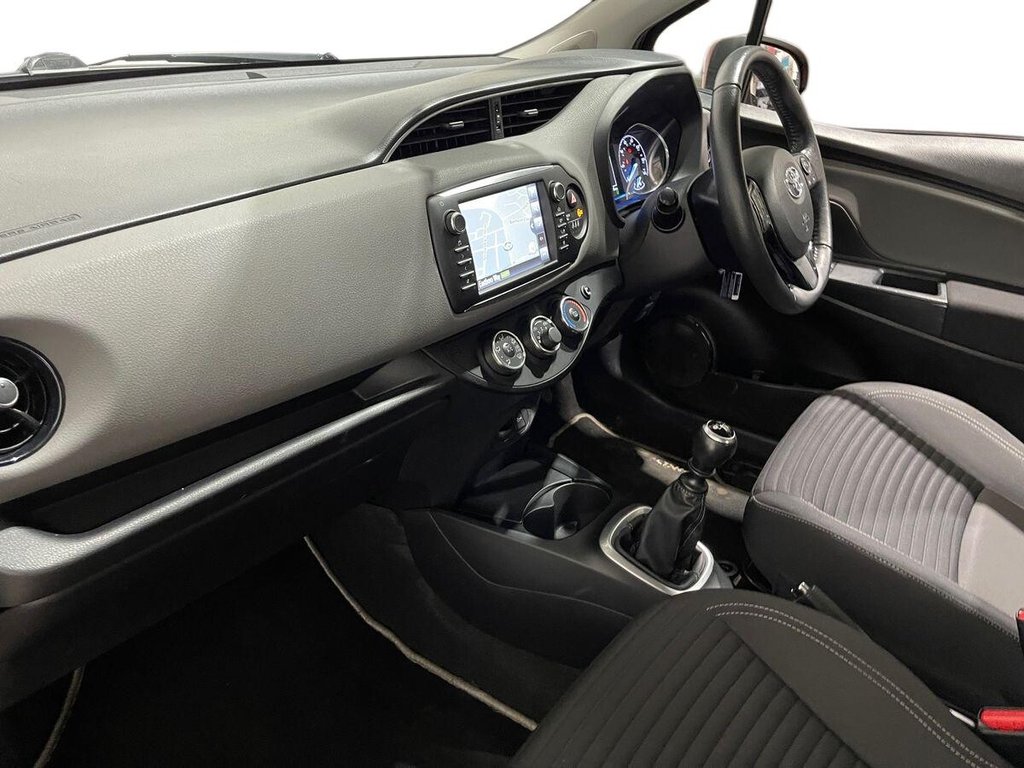 Used Toyota Yaris 2018 for sale - 77372807: Photo 13