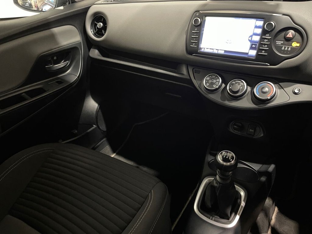 Used Toyota Yaris 2018 for sale - 77372807: Photo 14