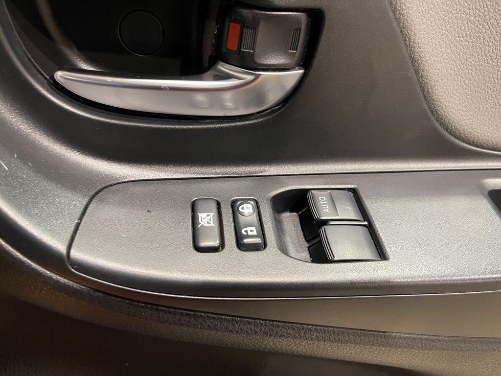 Used Toyota Yaris 2018 for sale - 77372807: Photo 16