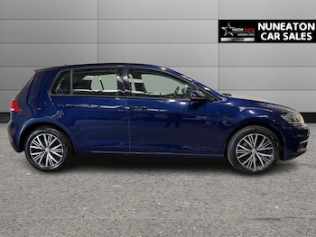 Used Volkswagen Golf 2017 for sale - 79186869: Photo