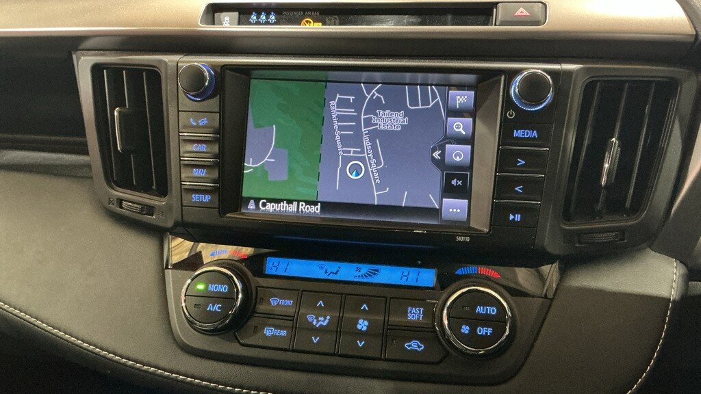 Used Toyota RAV4 2018 for sale - 77263693: Photo 17