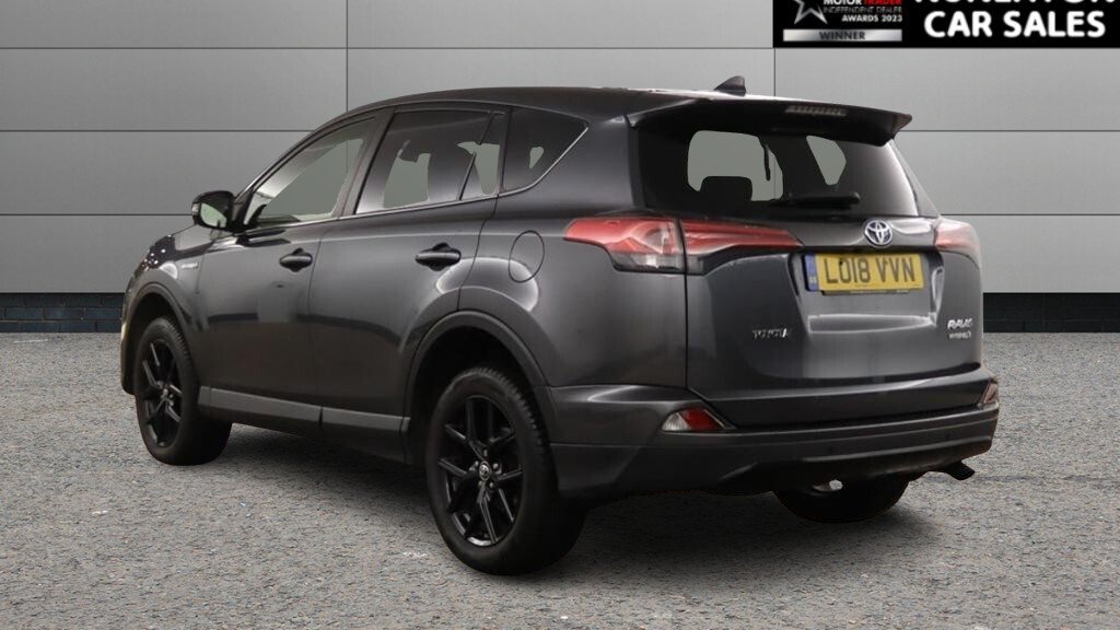 Used Toyota RAV4 2018 for sale - 77263693: Photo 4