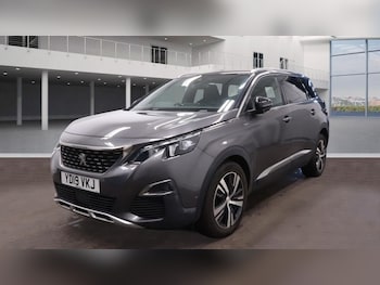 Used Peugeot 5008 2019 for sale - 76985922: Photo