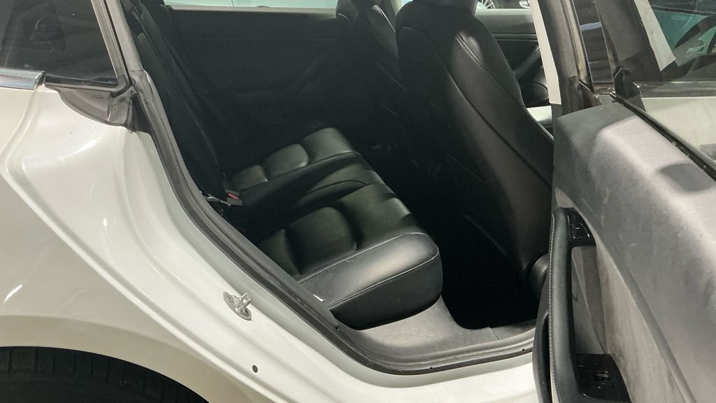 Used Tesla Model 3 2020 for sale - 76635499: Photo 8