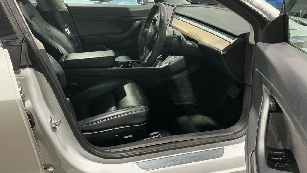 Used Tesla Model 3 2020 for sale - 76635499: Photo 9