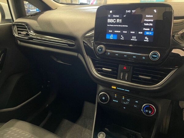 Used Ford Fiesta 2017 for sale - 76048047: Photo 16