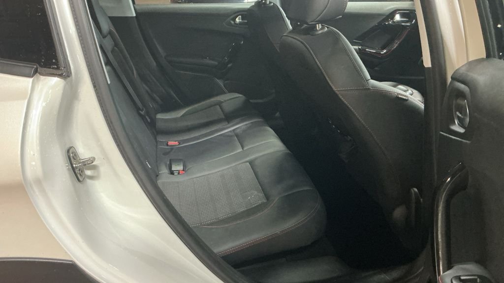 Used Peugeot 2008 2019 for sale - 76610242: Photo 8