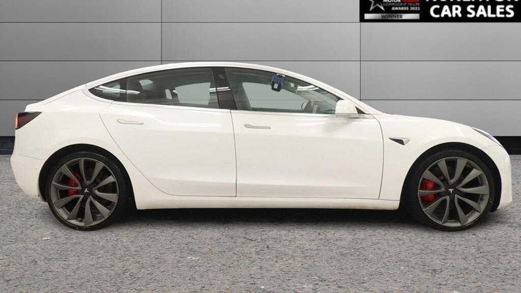 Used Tesla Model 3 2019 for sale - 77236415: Photo 2