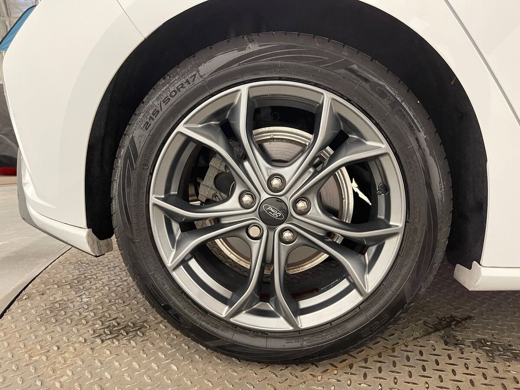 Used Ford Focus 2021 for sale - 76092497: Photo 32