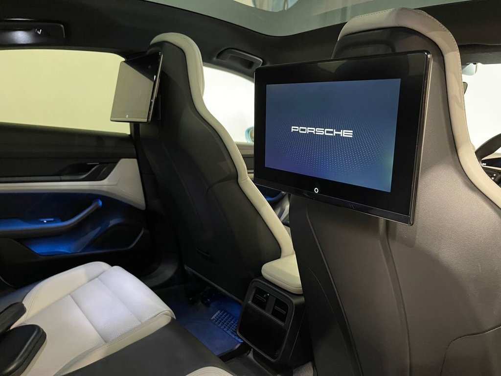 Used Porsche Taycan 2022 for sale - 77673706: Photo 31