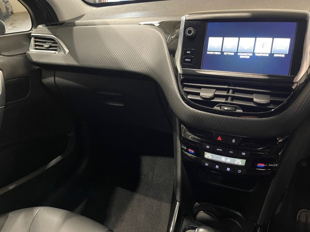 Used Peugeot 2008 2016 for sale - 76417352: Photo 16