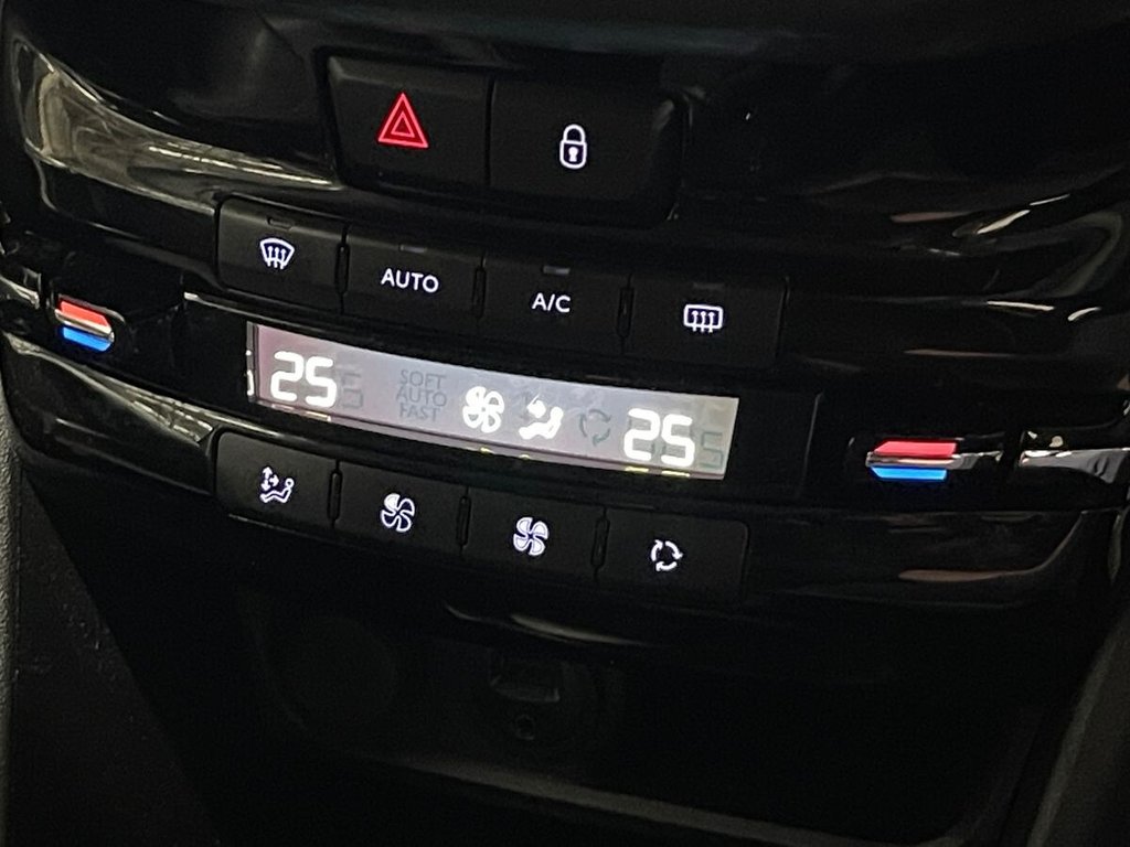 Used Peugeot 2008 2016 for sale - 76417352: Photo 17