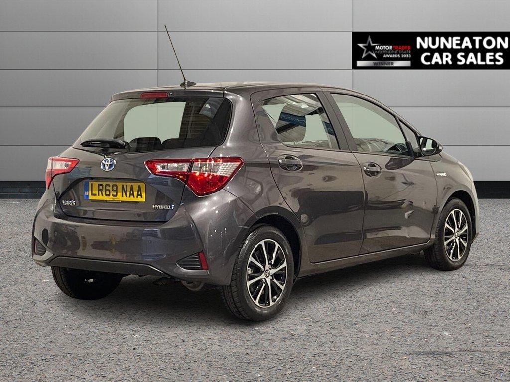 Used Toyota Yaris 2019 for sale - 76223521: Photo 3