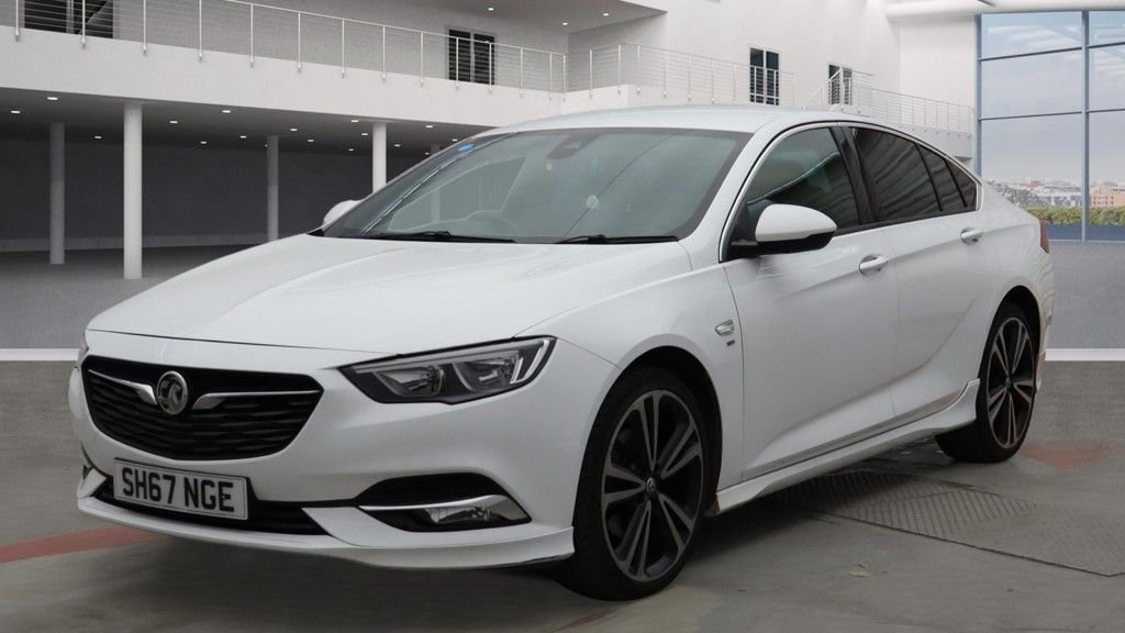 Used Vauxhall Insignia 2017 for sale - 76535963: Photo 2