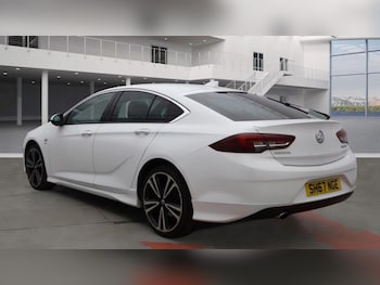 Used Vauxhall Insignia 2017 for sale - 76535963: Photo