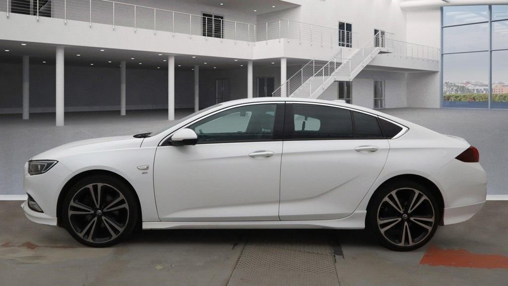 Used Vauxhall Insignia 2017 for sale - 76535963: Photo 6