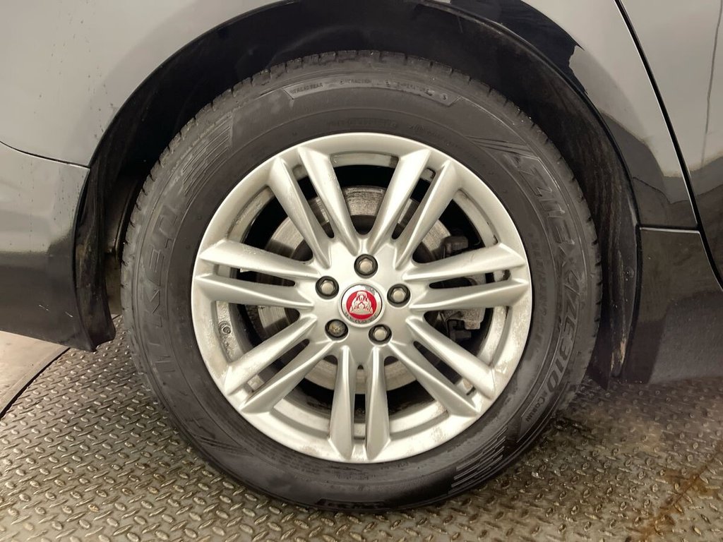 Used Jaguar XF 2015 for sale - 77534315: Photo 32