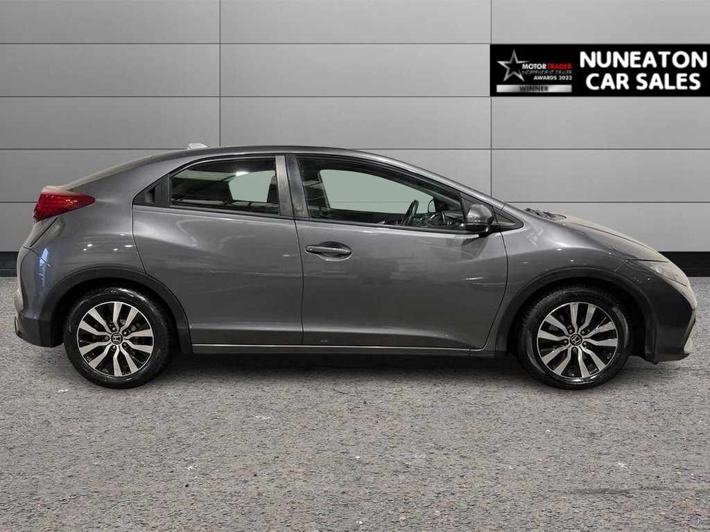 Used Honda Civic 2014 for sale - 77733876: Photo 2