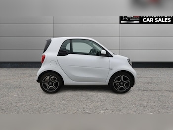 Used smart fortwo 2023 for sale - 79389759: Photo