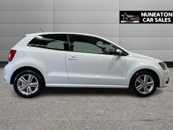 Used Volkswagen Polo 2016 for sale - 77533877: Photo