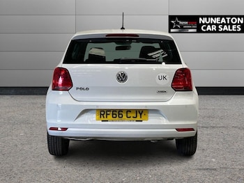 Used Volkswagen Polo 2016 for sale - 77533877: Photo