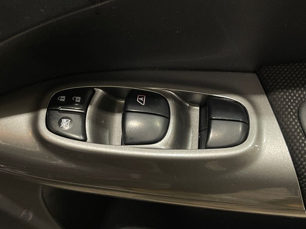 Used Nissan Juke 2013 for sale - 77507132: Photo 16