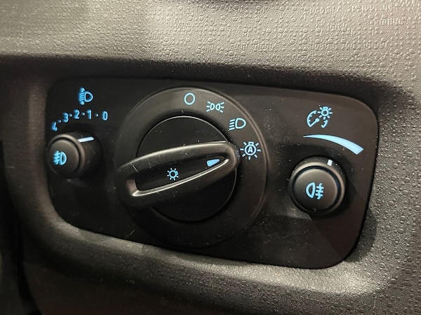 Used Ford Fiesta 2017 for sale - 75122091: Photo 31