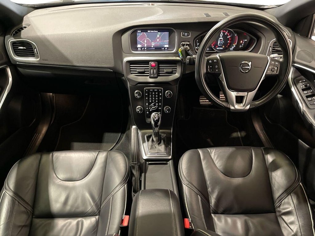 Used Volvo V40 2018 for sale - 78074152: Photo 10