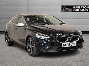 Used Volvo V40 2018 for sale - 78074152: Photo