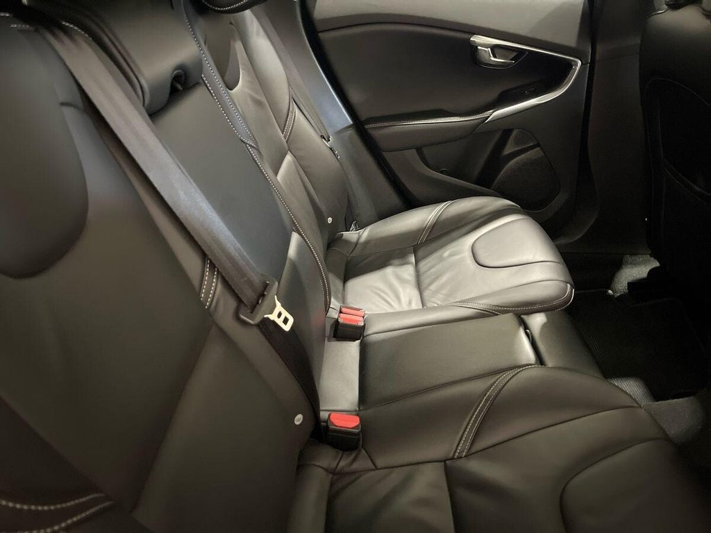 Used Volvo V40 2018 for sale - 78074152: Photo 27