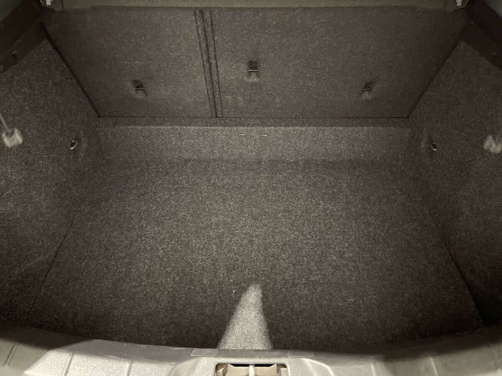 Used Volvo V40 2018 for sale - 78074152: Photo 28