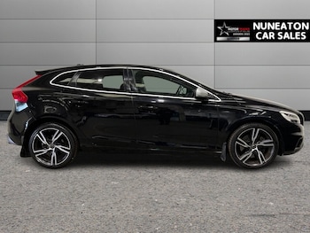 Used Volvo V40 2018 for sale - 78074152: Photo