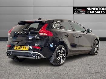 Used Volvo V40 2018 for sale - 78074152: Photo