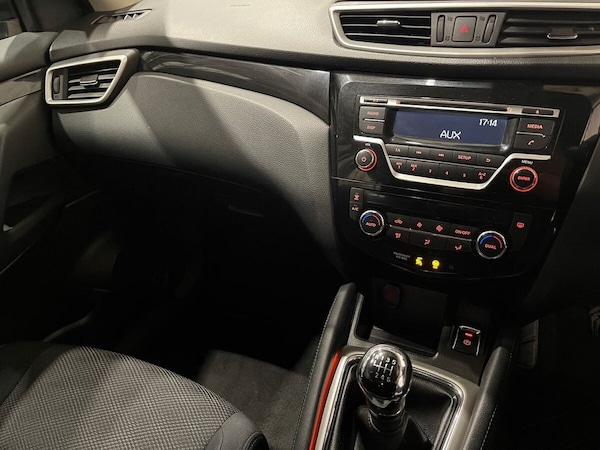 Used Nissan Qashqai 2017 for sale - 76279793: Photo 16