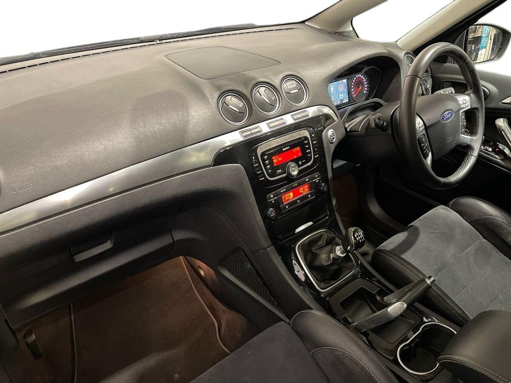 Used Ford S-Max 2013 for sale - 76632418: Photo 14