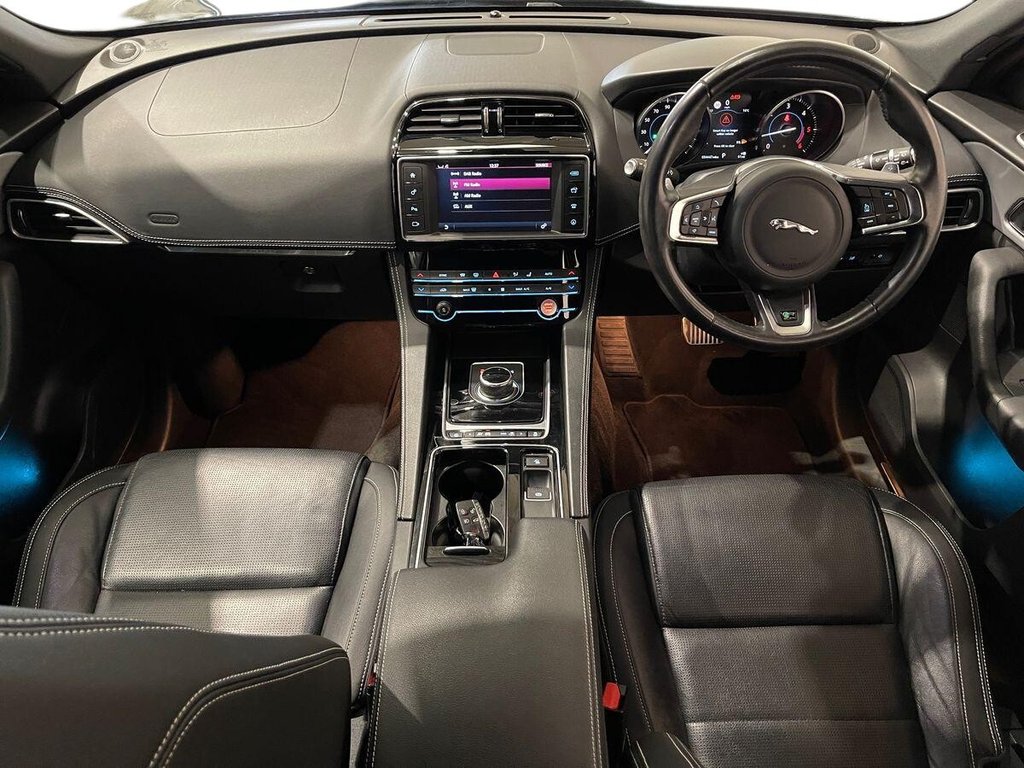 Used Jaguar F-Pace 2017 for sale - 76496600: Photo 10