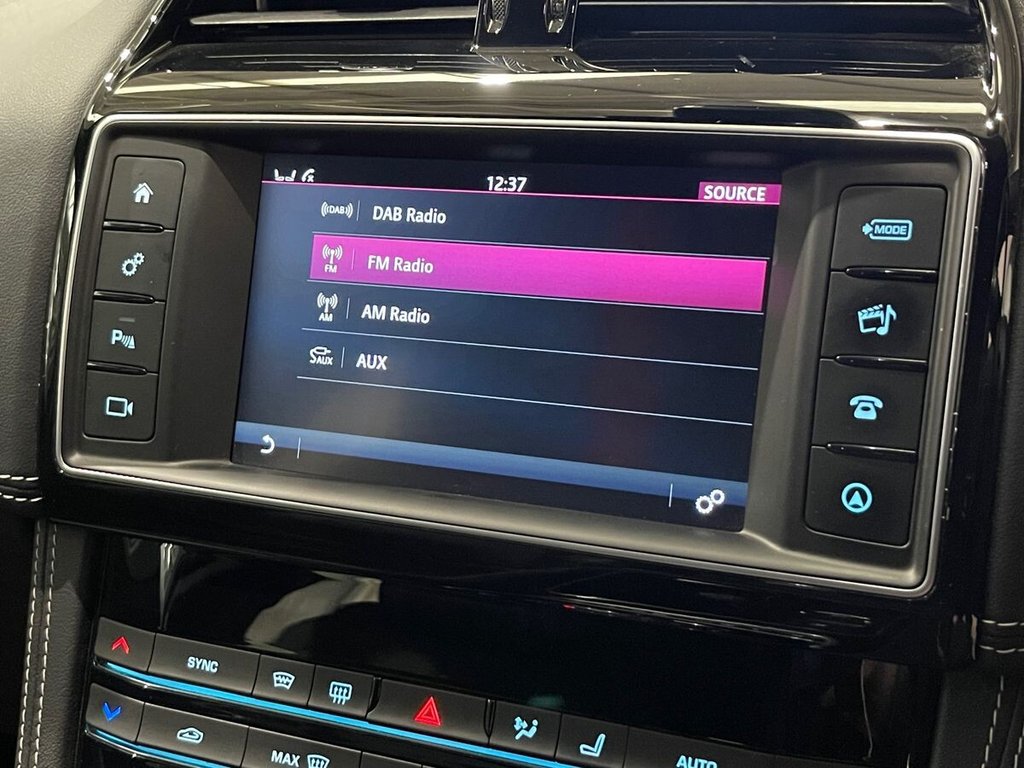 Used Jaguar F-Pace 2017 for sale - 76496600: Photo 11