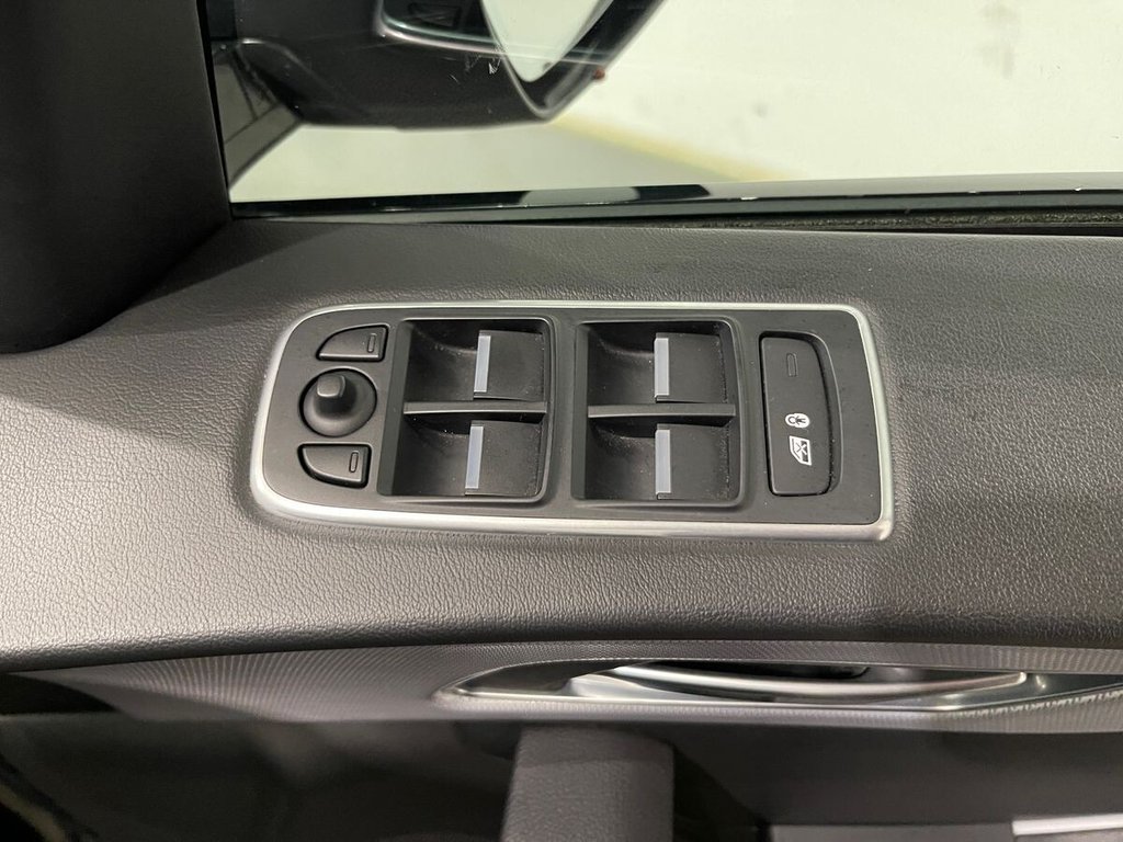 Used Jaguar F-Pace 2017 for sale - 76496600: Photo 16