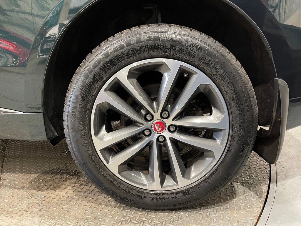 Used Jaguar F-Pace 2017 for sale - 76496600: Photo 26