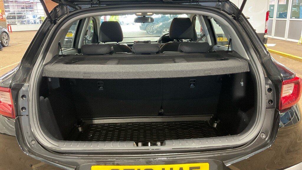 Used Kia Stonic 2019 for sale - 77748701: Photo 12