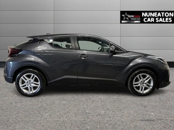 Used Toyota C-HR 2023 for sale - 78737729: Photo