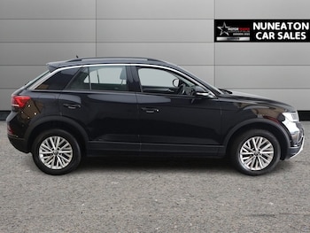Used Volkswagen T-Roc 2023 for sale - 79466033: Photo