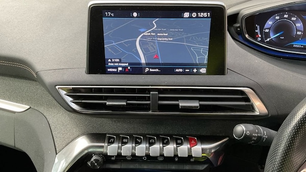Used Peugeot 3008 2020 for sale - 76132849: Photo 11