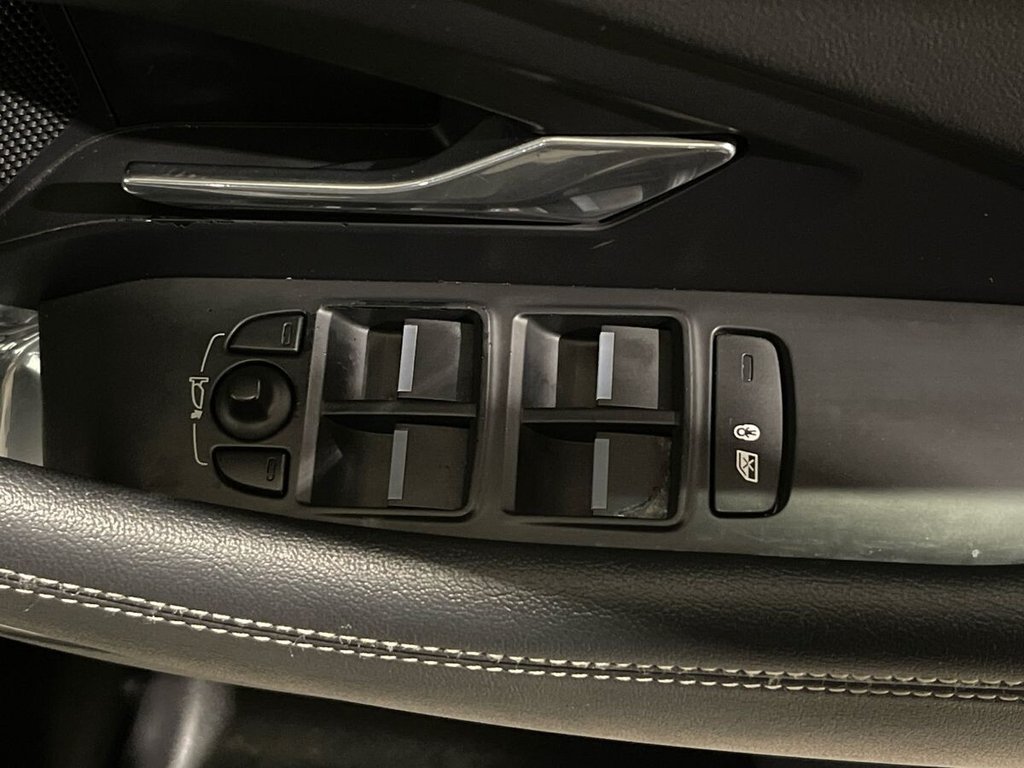 Used Jaguar E-Pace 2018 for sale - 77820952: Photo 18