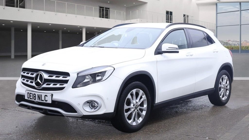 Used Mercedes-Benz GLA 2018 for sale - 77026894: Photo 2