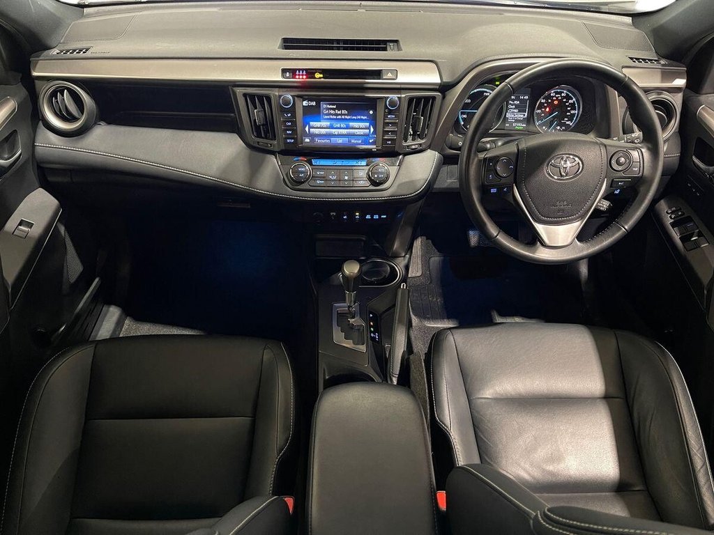 Used Toyota RAV4 2018 for sale - 77407676: Photo 10