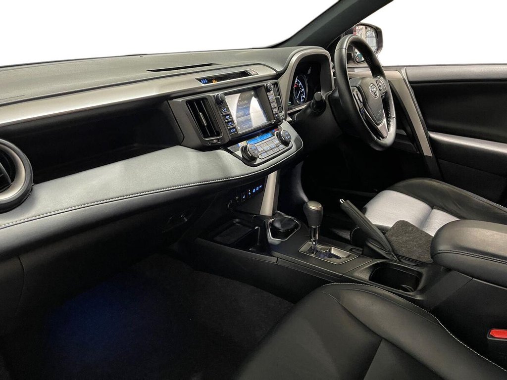 Used Toyota RAV4 2018 for sale - 77407676: Photo 13