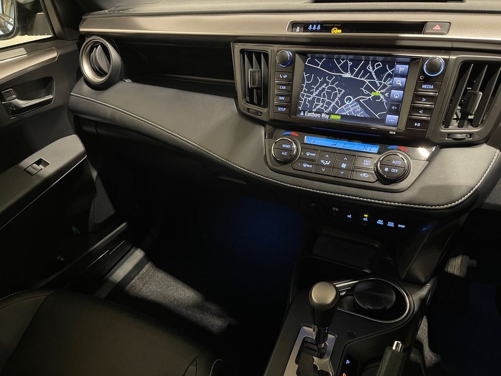 Used Toyota RAV4 2018 for sale - 77407676: Photo 14