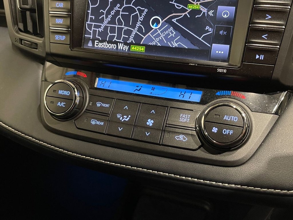 Used Toyota RAV4 2018 for sale - 77407676: Photo 15