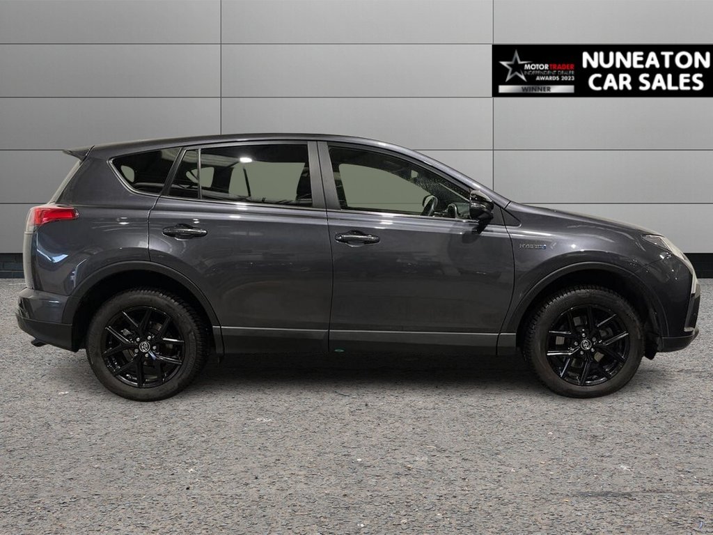 Used Toyota RAV4 2018 for sale - 77407676: Photo 2